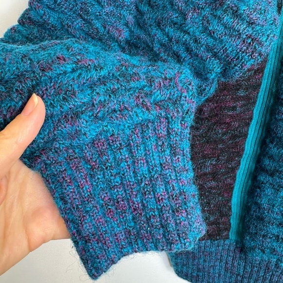 Vintage blue and purple bubble texture chunky sweater knit size medium - Picture 7 of 8